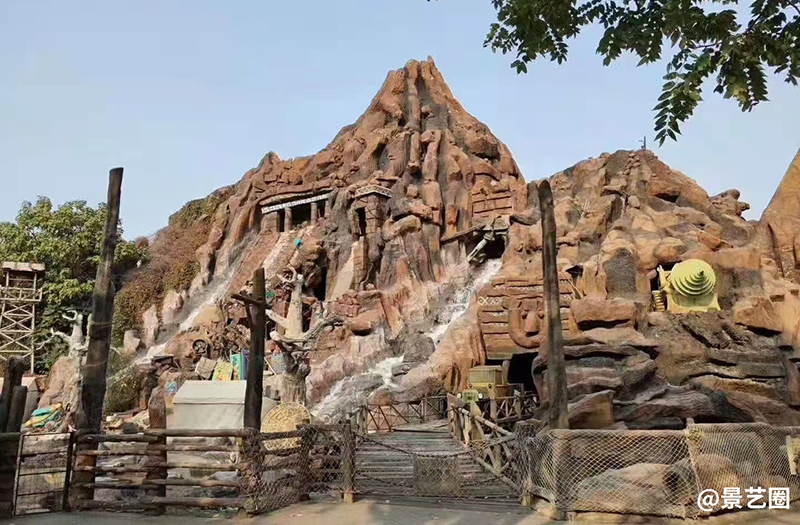 大型塑石假山门头艺术景观水泥雕塑第4张